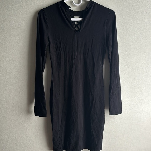 Black midi dress with cross cut out - Picture 2 of 3